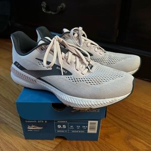 Brooks Launch GTS 8 sneakers
